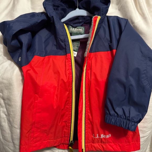 L.L. Bean Toddlers' Discovery EUC Rain Jacket Colorblock, Size 2T, (Red/Blue) - Picture 1 of 14